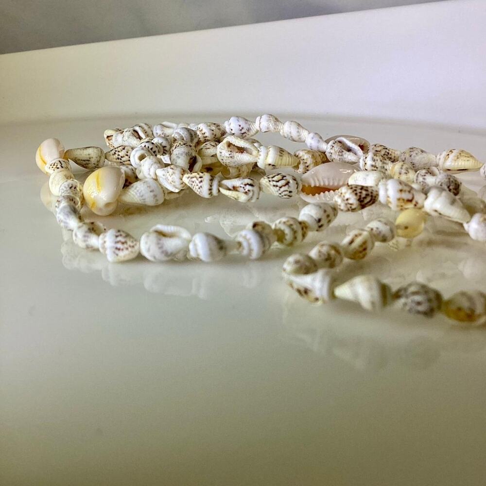 Small Shells Strand Necklace - Picture 2 of 4